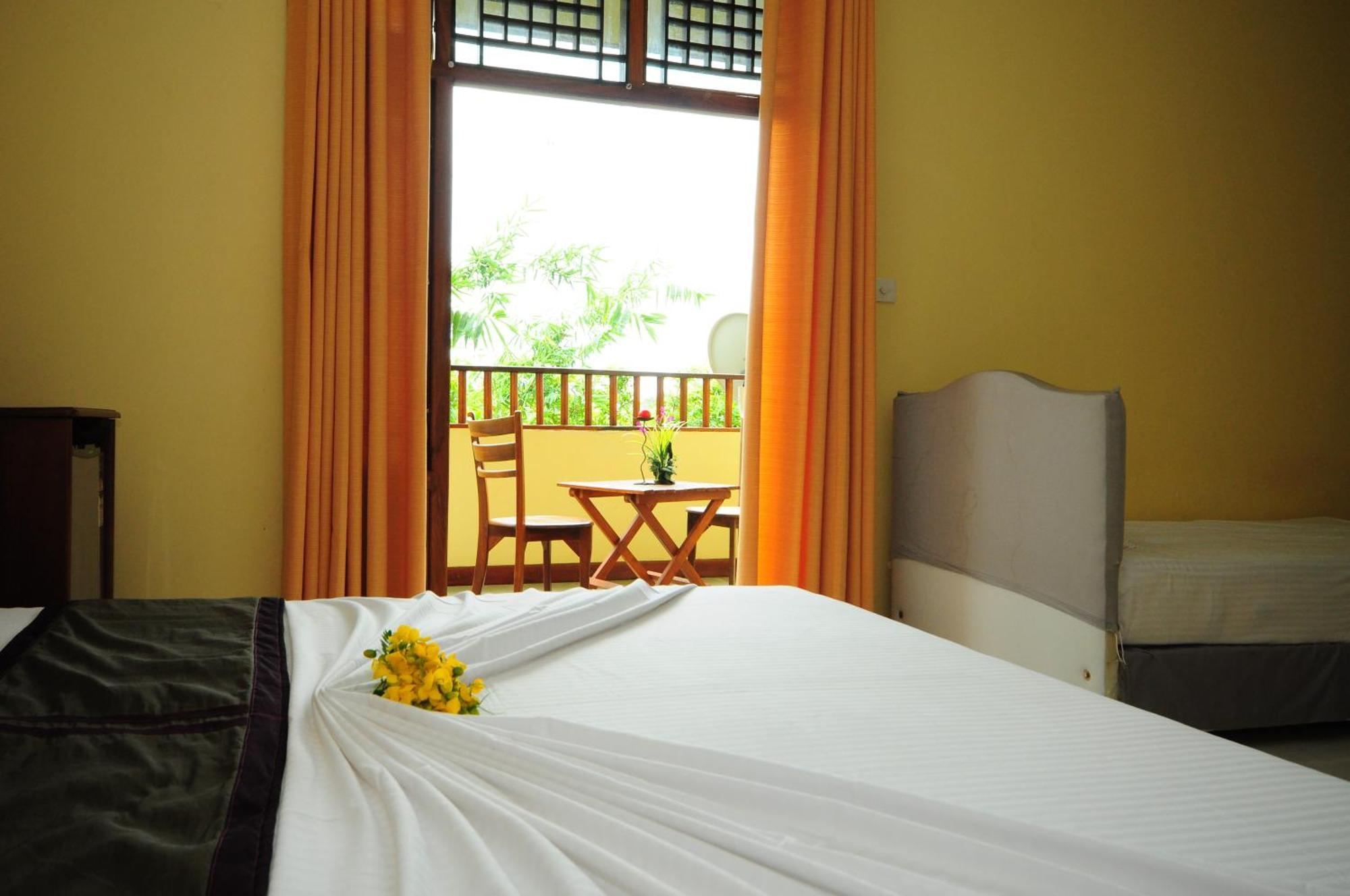 Hotel Sobana Lake Front Udawalawe Ngoại thất bức ảnh